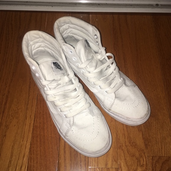 White Vans shoes - Picture 2 of 3